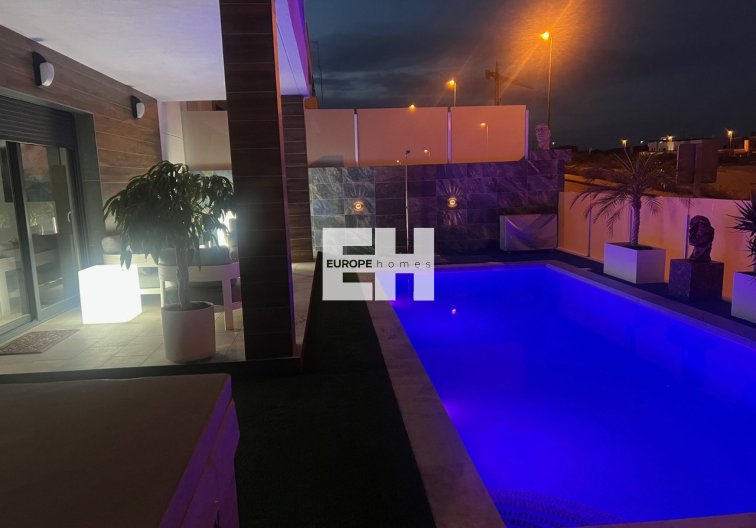 Wiederverkauf - villa - Los Montesinos - Costa Blanca