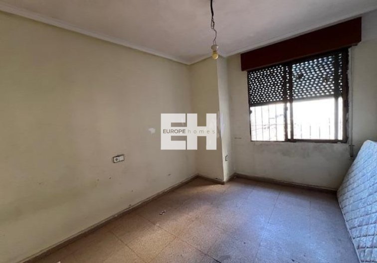 Resale - town house - Catral - Comunidad Valenciana