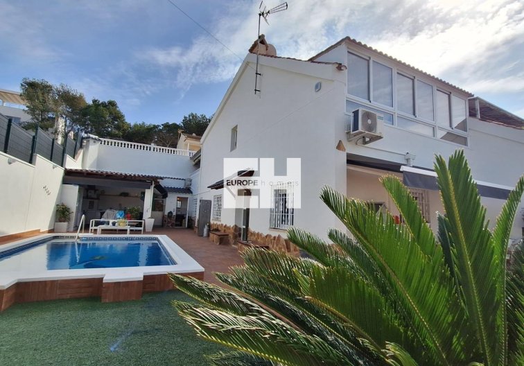 Resale - villa - Torrevieja - Los Balcones - Los Altos Del Edén