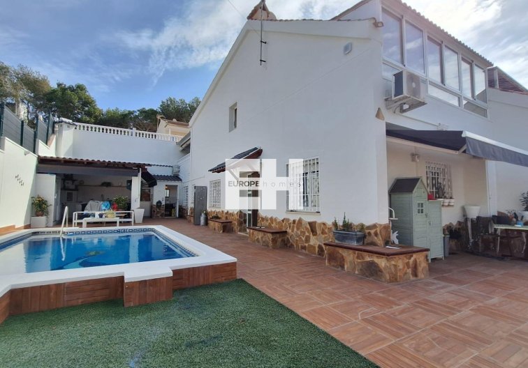 Resale - villa - Torrevieja - Los Balcones - Los Altos Del Edén