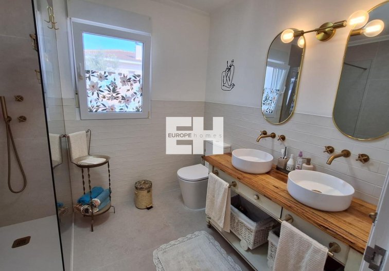 Resale - villa - Torrevieja - Los Balcones - Los Altos Del Edén