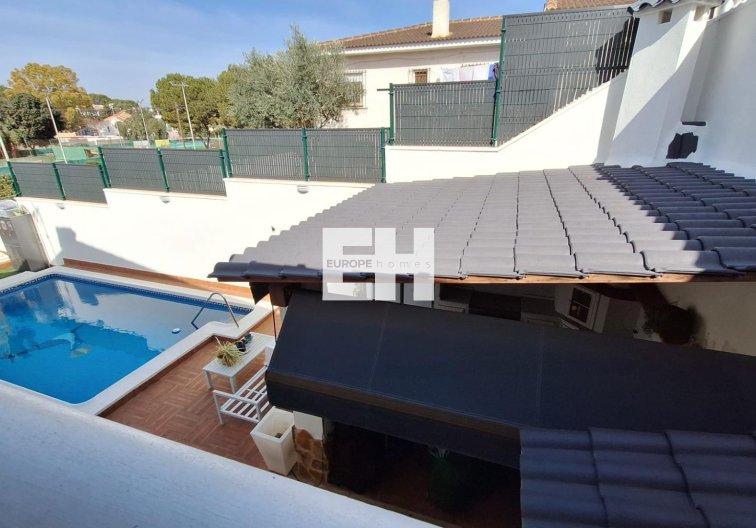 Resale - villa - Torrevieja - Los Balcones - Los Altos Del Edén