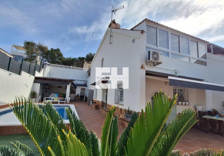 Resale - villa - Torrevieja - Los Balcones - Los Altos Del Edén