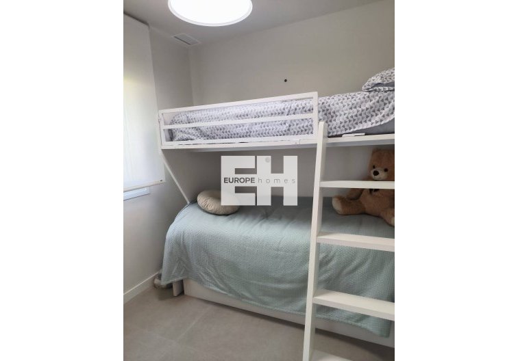 Resale - Bungalow - Pilar de la Horadada - El Mojón