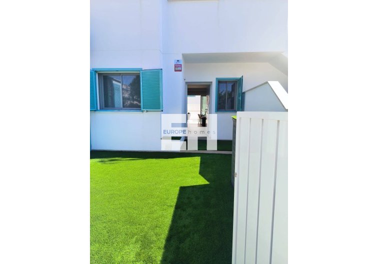 Resale - Bungalow - Pilar de la Horadada - El Mojón