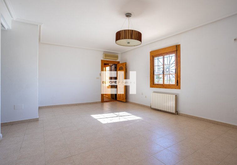 Herverkoop - villa - Benijofar - Costa Blanca