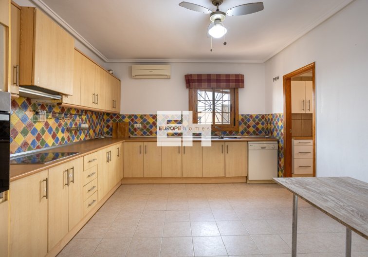Herverkoop - villa - Benijofar - Costa Blanca