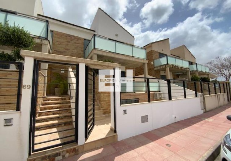 Resale - villa - Roldan - Inland