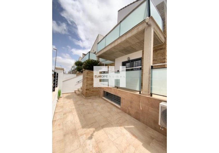Resale - villa - Roldan - Inland