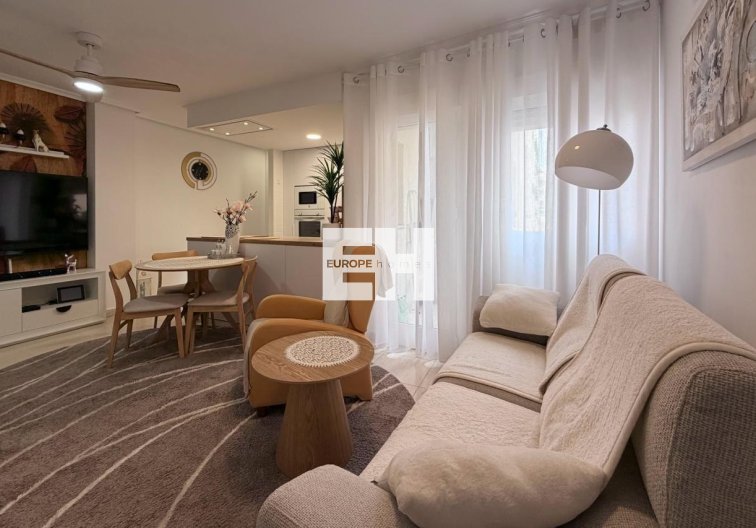 Segunda mano - Apartamento  - Torrevieja - Centro