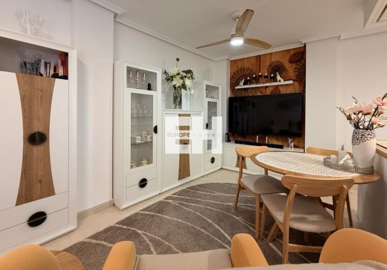 Segunda mano - Apartamento  - Torrevieja - Centro