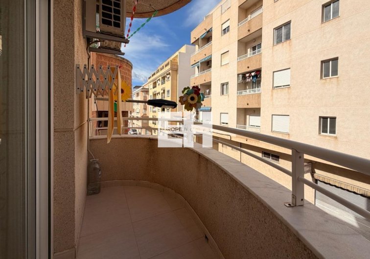 Segunda mano - Apartamento  - Torrevieja - Centro