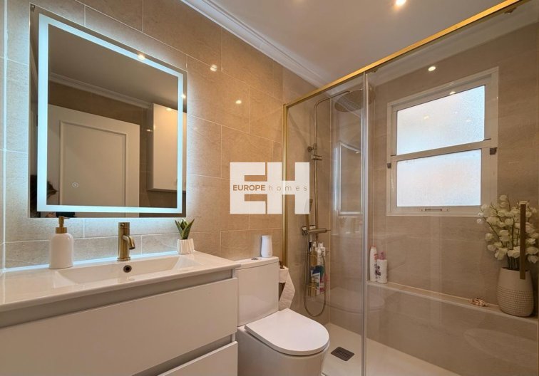 Segunda mano - Apartamento  - Torrevieja - Centro