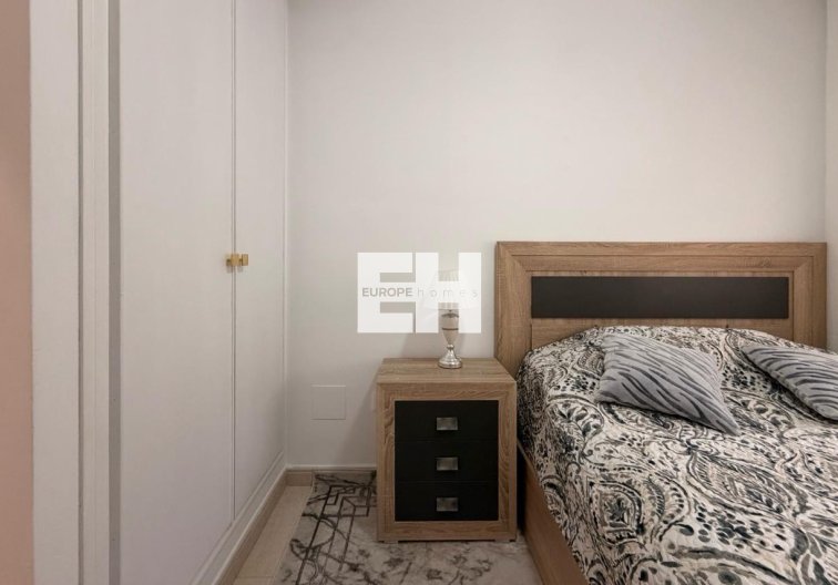 Segunda mano - Apartamento  - Torrevieja - Centro