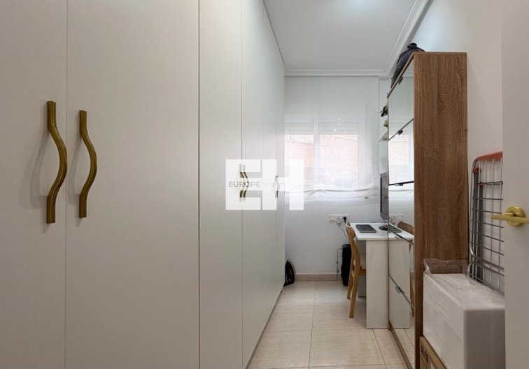 Segunda mano - Apartamento  - Torrevieja - Centro
