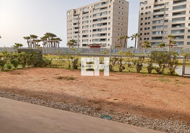 Wiederverkauf - Wohnung - Torrevieja - Punta Prima