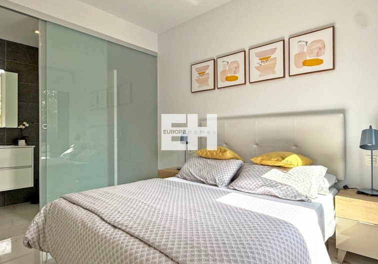 Resale - Apartment - Orihuela Costa - Costa Blanca