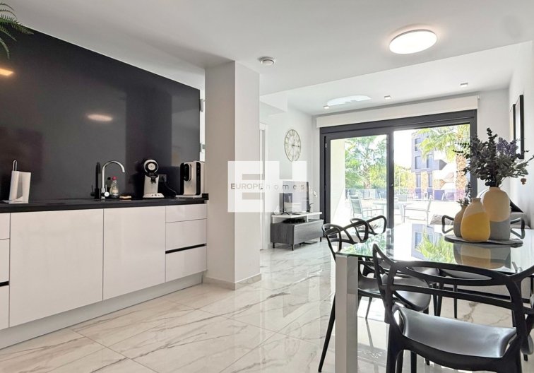 Resale - Apartment - Orihuela Costa - Costa Blanca