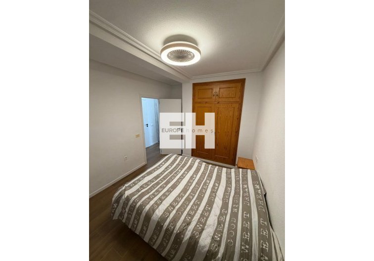 Wiederverkauf - Wohnung - Torrevieja - Punta Prima