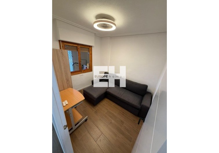 Wiederverkauf - Wohnung - Torrevieja - Punta Prima