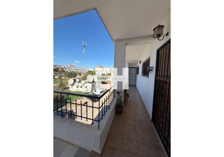Wiederverkauf - Wohnung - Torrevieja - Punta Prima