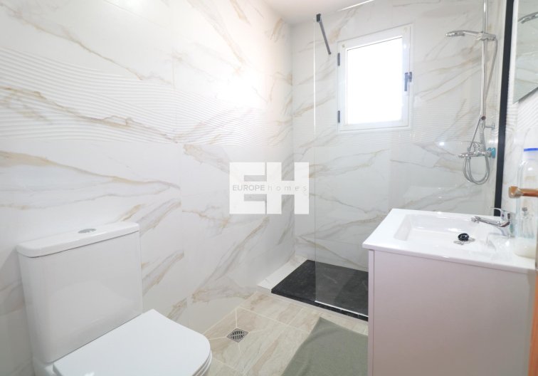 Herverkoop - Quad House - Torrevieja - Carrefour
