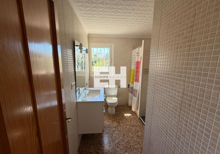 Resale - villa - Torrevieja - Los Balcones - Los Altos Del Edén