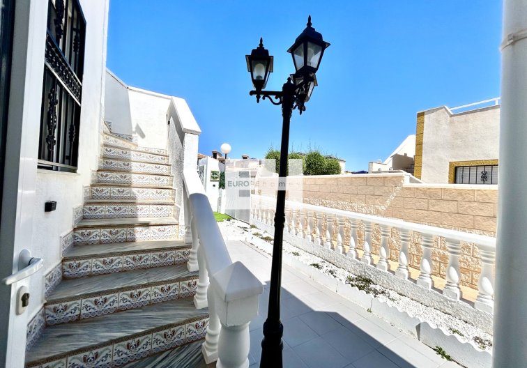 Wiederverkauf - town house - Punta Prima - Costa Blanca