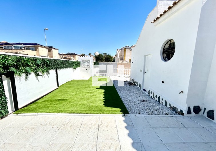 Wiederverkauf - town house - Punta Prima - Costa Blanca