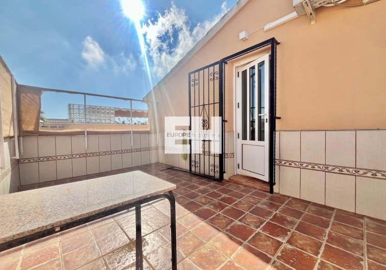 Segunda mano - villa - Orihuela Costa - Los Almendros-la Florida