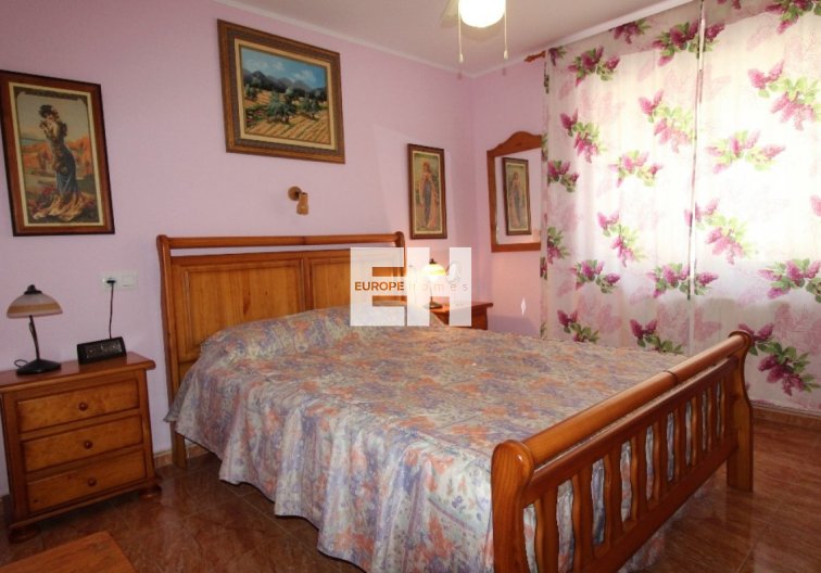 Resale - villa - Torrevieja - Los Balcones 