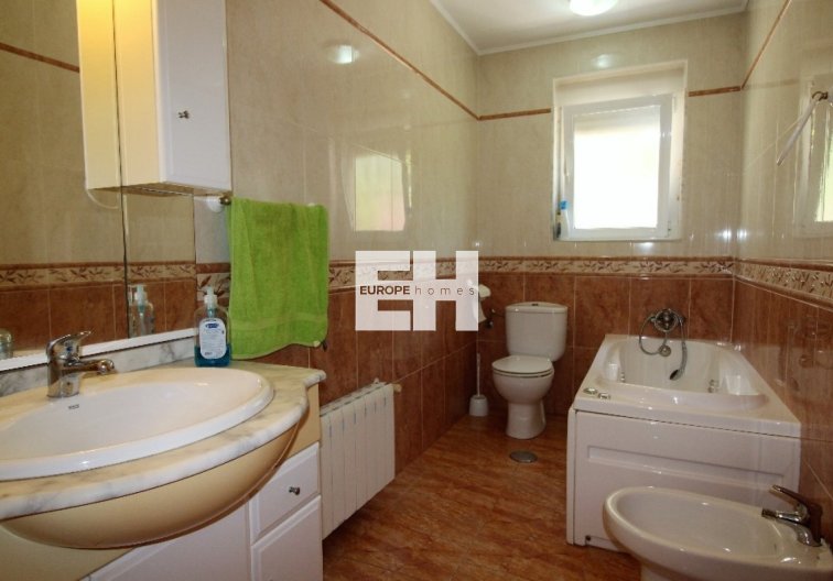 Resale - villa - Torrevieja - Los Balcones 