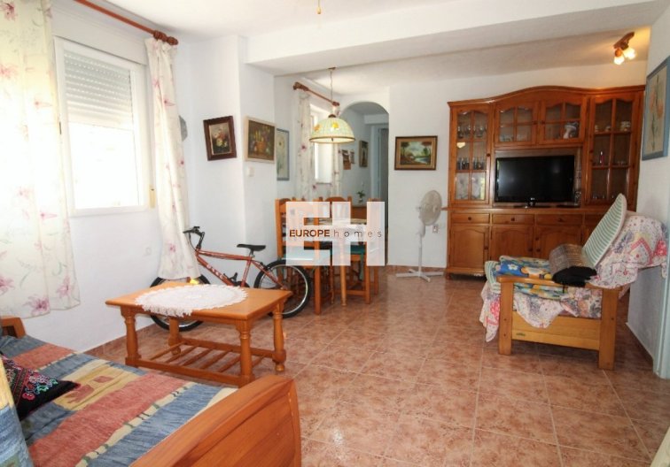 Resale - villa - Torrevieja - Los Balcones 