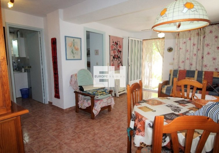 Resale - villa - Torrevieja - Los Balcones 