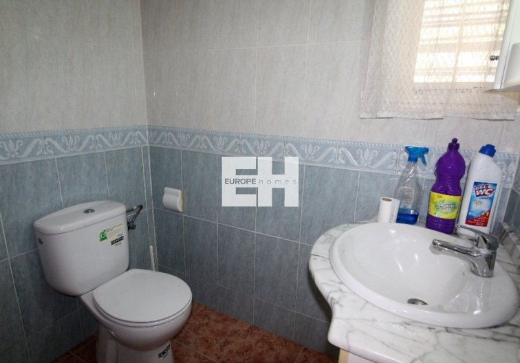 Resale - villa - Torrevieja - Los Balcones 