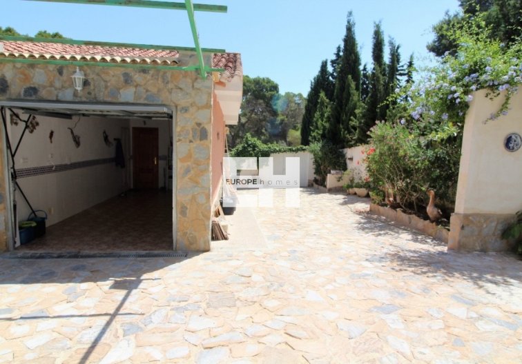 Resale - villa - Torrevieja - Los Balcones 
