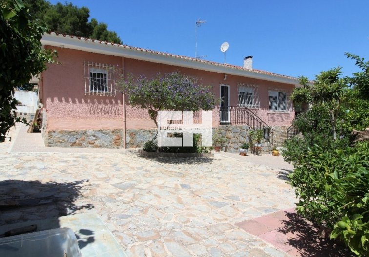 Resale - villa - Torrevieja - Los Balcones 