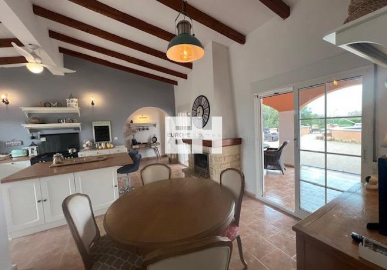 Herverkoop - Finca - Dolores - Comunidad Valenciana