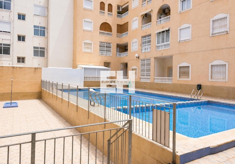 Resale - Apartment - Torrevieja - Habaneras