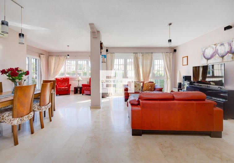 Segunda mano - villa - Orihuela Costa - Costa Blanca