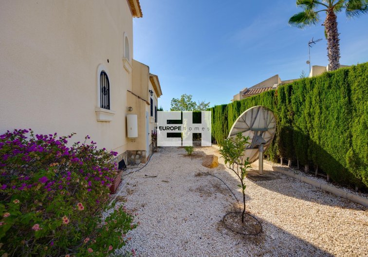 Segunda mano - villa - Orihuela Costa - Costa Blanca