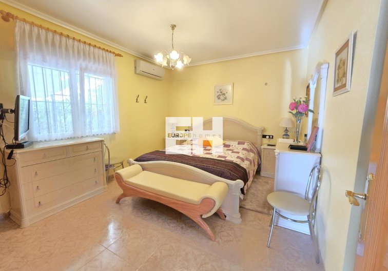 Herverkoop - villa - Orihuela Costa - Playa Flamenca