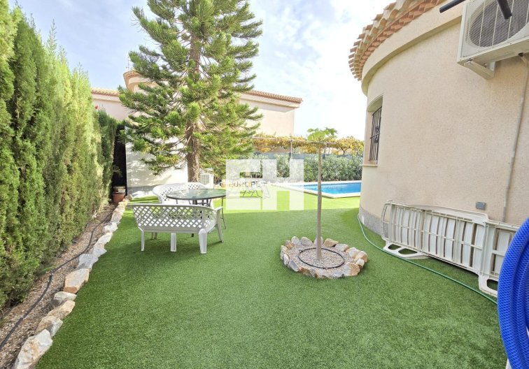 Herverkoop - villa - Orihuela Costa - Playa Flamenca