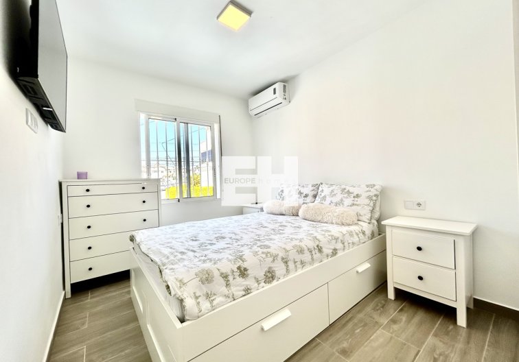 Revente - villa - Villamartin - Costa Blanca