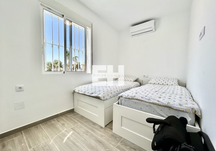 Revente - villa - Villamartin - Costa Blanca