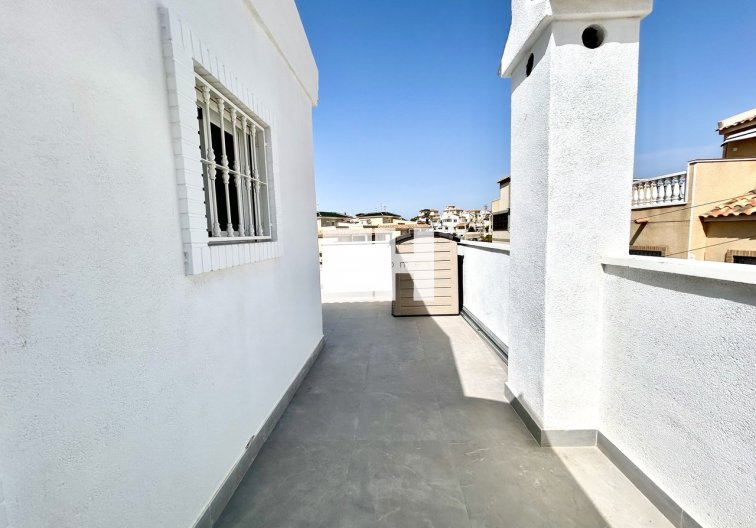 Revente - villa - Villamartin - Costa Blanca