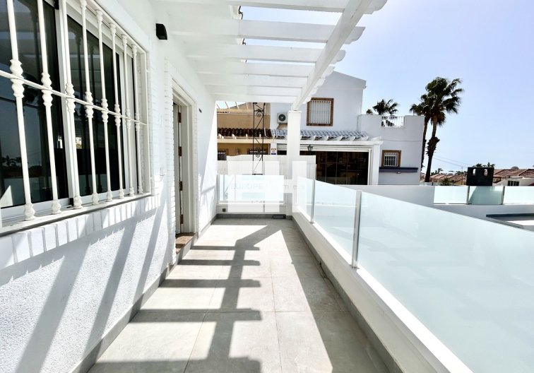 Revente - villa - Villamartin - Costa Blanca