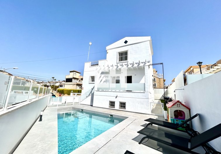 Revente - villa - Villamartin - Costa Blanca