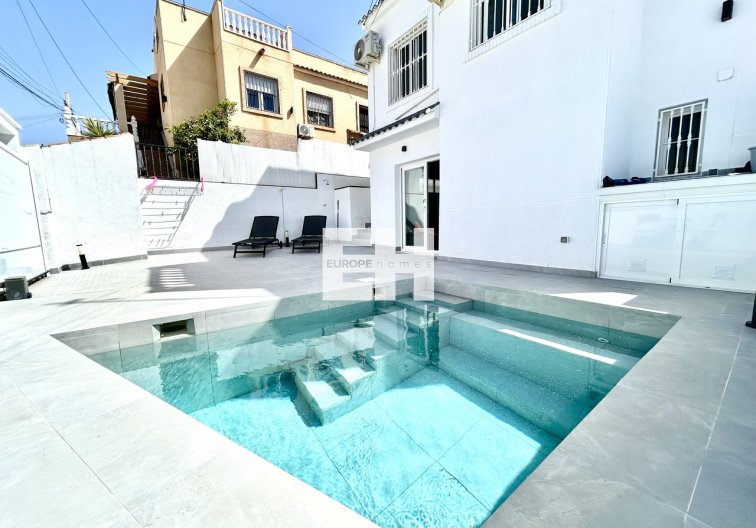 Revente - villa - Villamartin - Costa Blanca
