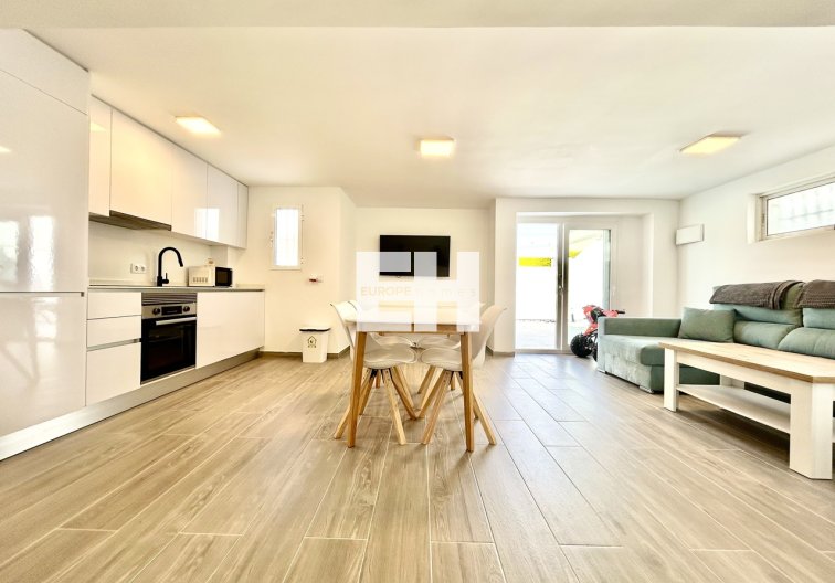 Revente - villa - Villamartin - Costa Blanca